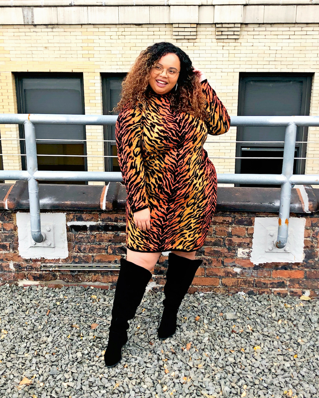 35 Fall and Winter Outfit Ideas For Curvy Girls - Kayla's Chaos